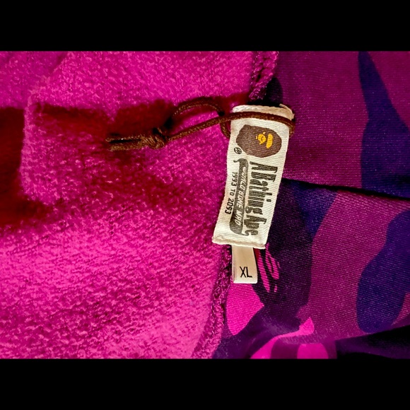A bathing ape size XL but fits like medium. - Picture 1 of 4